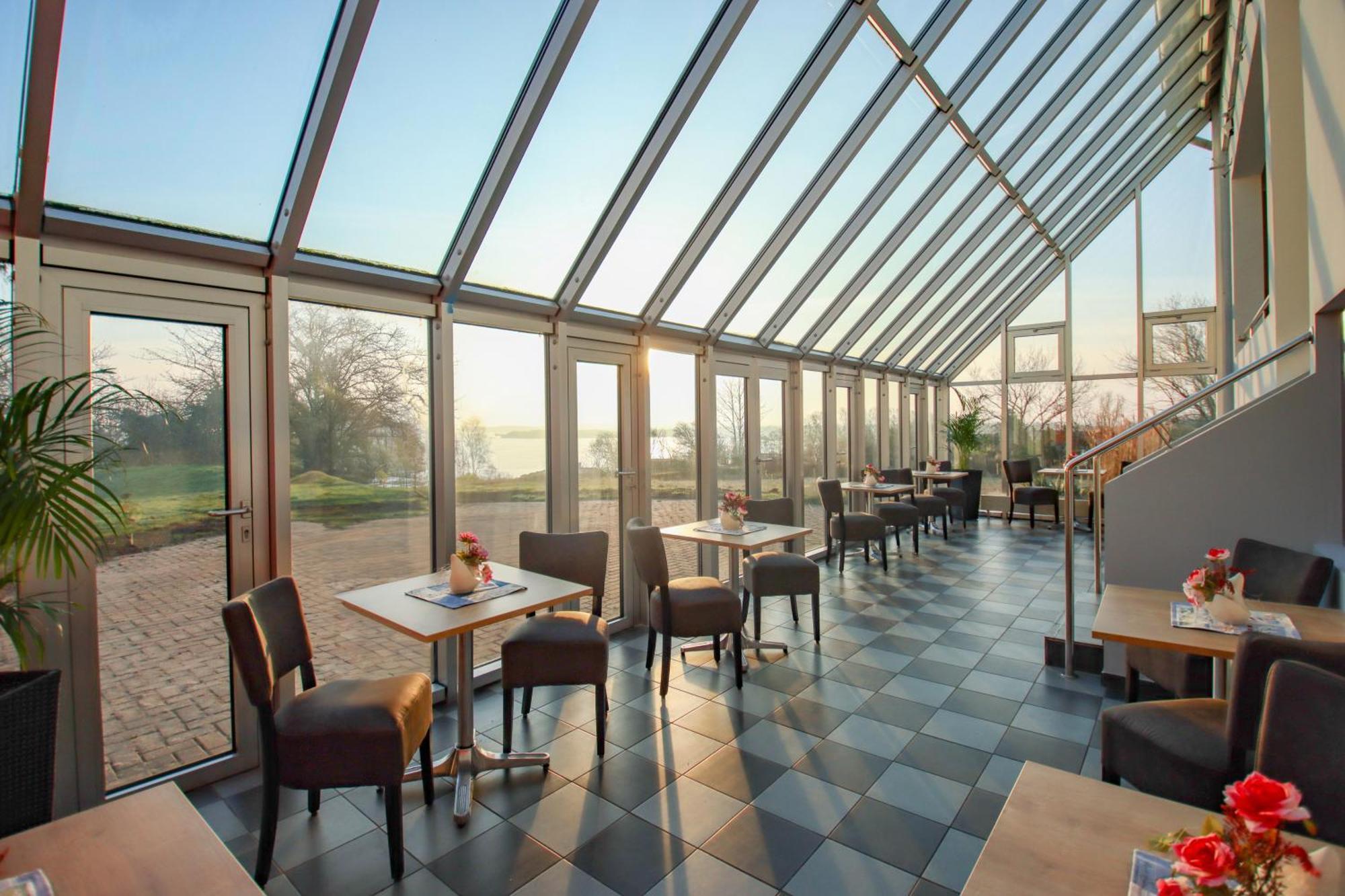 Inselhotel Kleiner Bodden Buschvitz Exteriér fotografie